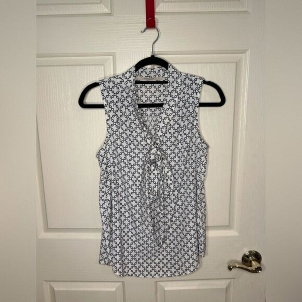 41 Hawthorn Black and White Sleeveless Blouse